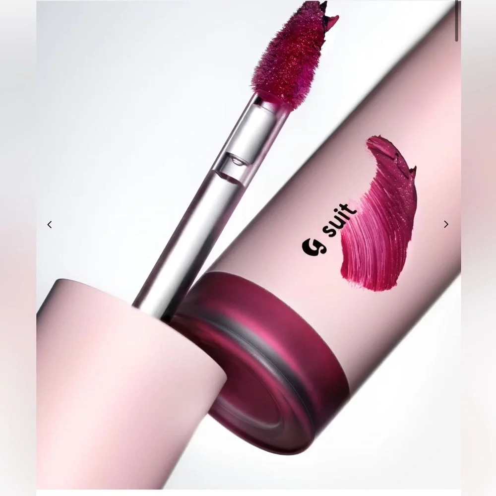 Glossier G Suit Soft Touch Lip Crème in Shade Tempo